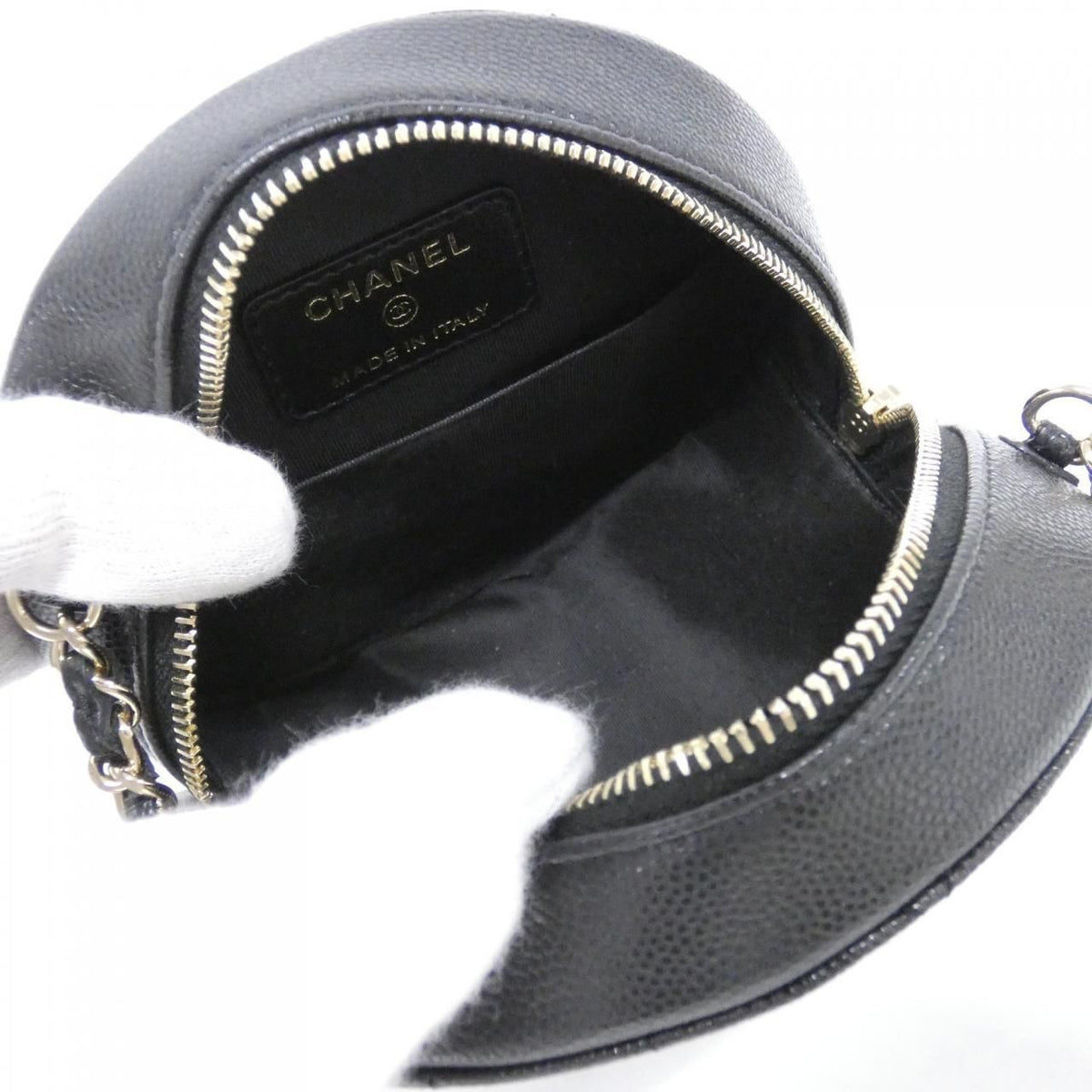 Chanel Caviar Skin Shoulder Bag