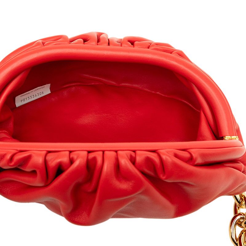 Bottega Veneta The Chain Pouch Leather Shoulder Bag