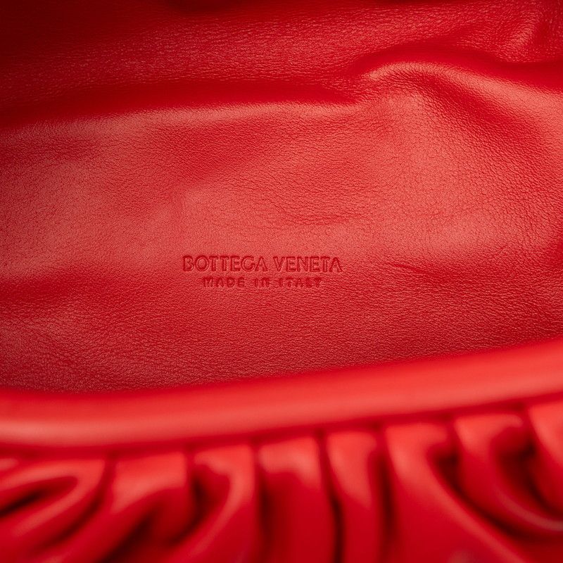 Bottega Veneta The Chain Pouch Leather Shoulder Bag