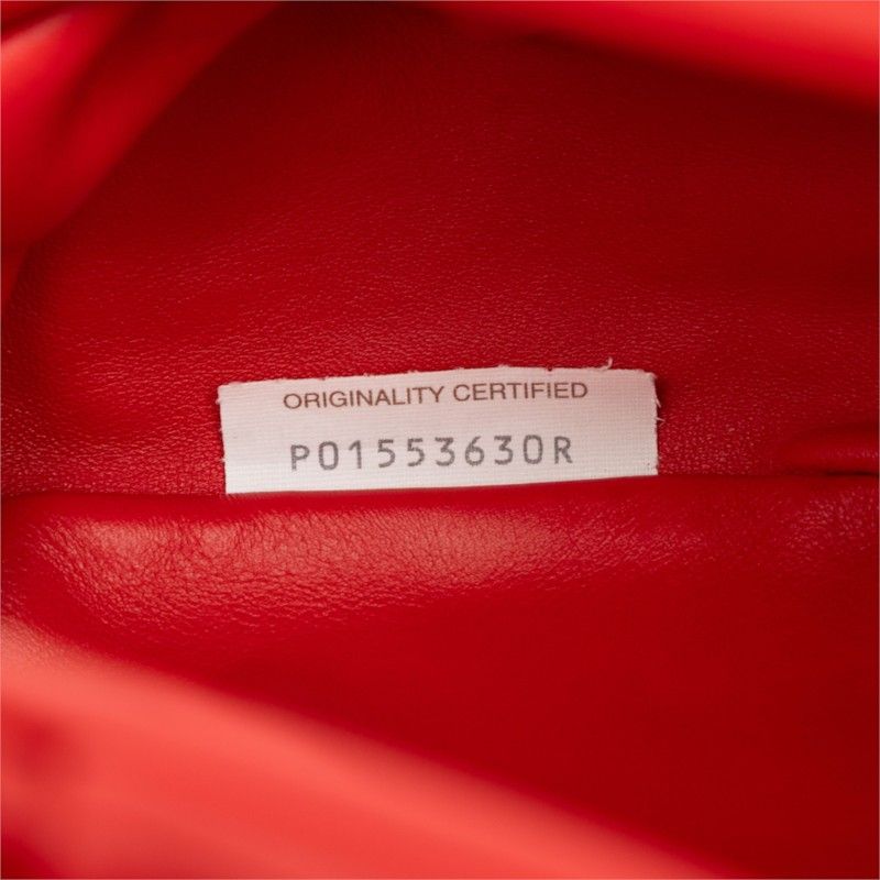 Bottega Veneta The Chain Pouch Leather Shoulder Bag