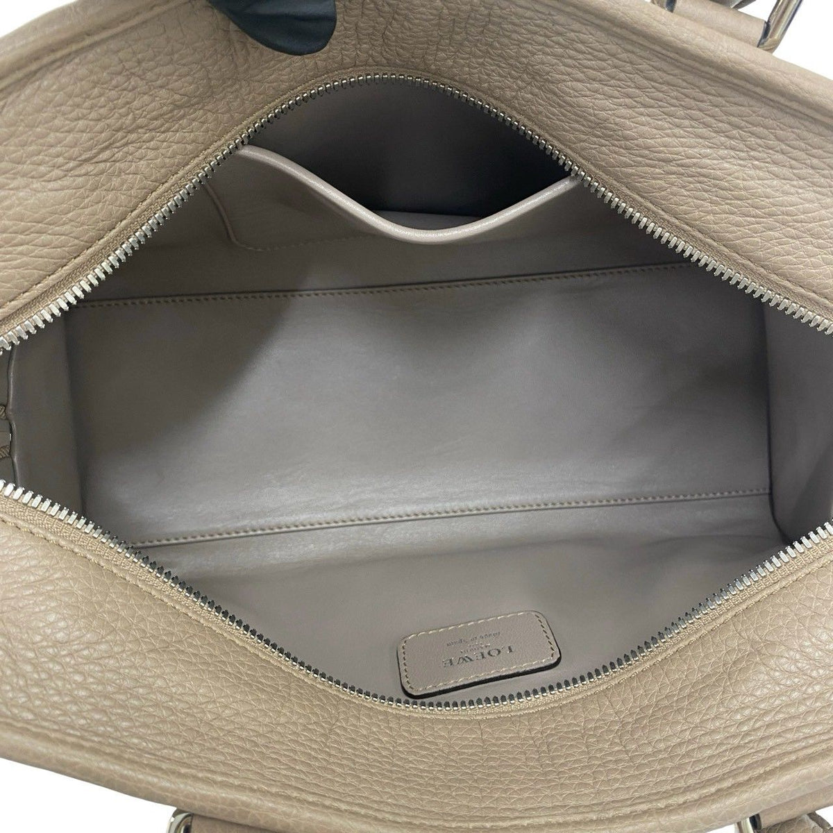 Loewe Amazona28 Leather Handbag