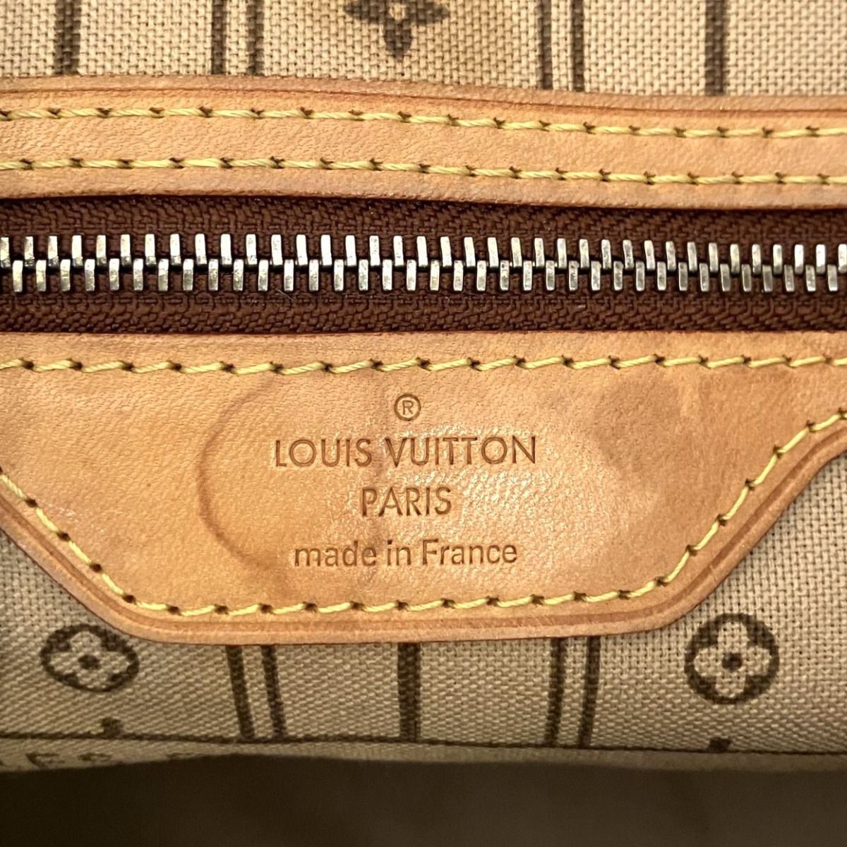 Louis Vuitton Neverfull MM Monogram Tote Bag