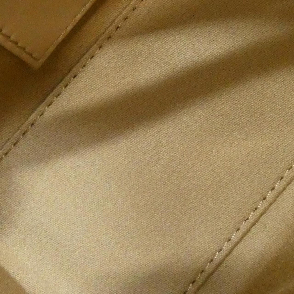 Chanel Chanel25 Line Caviar Skin Shoulder Bag
