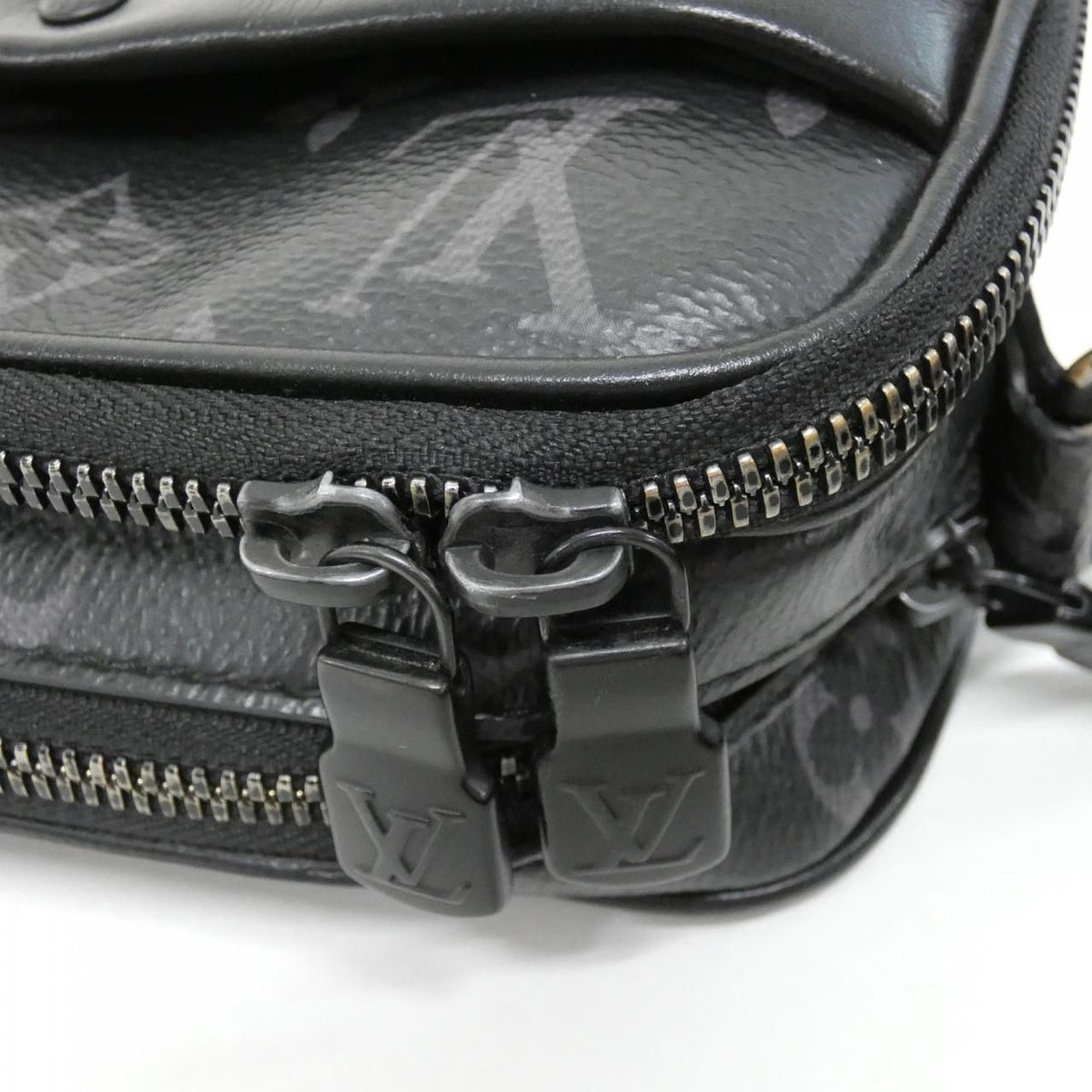 Louis Vuitton Alpha Messenger Monogram Eclipse Shoulder Bag