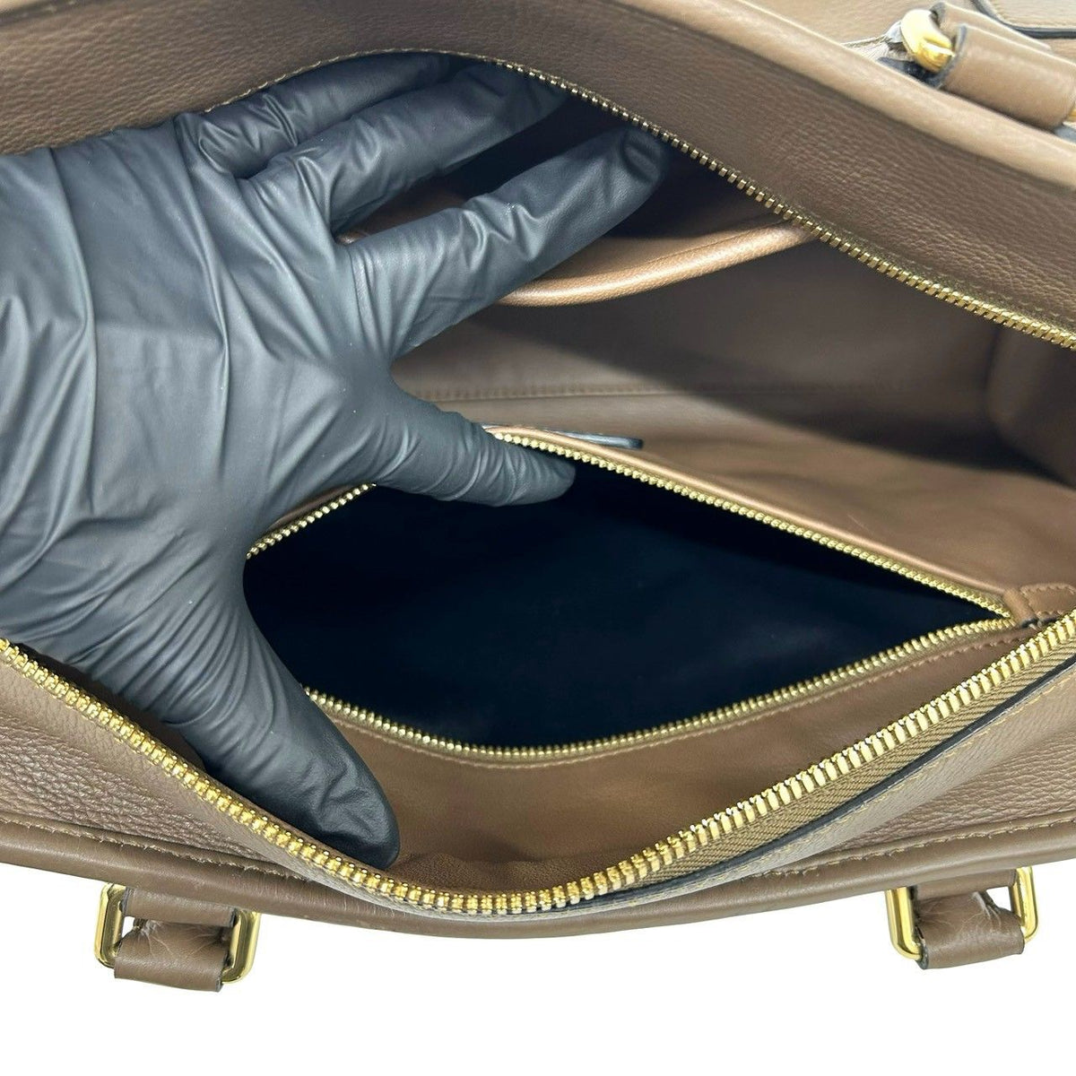 Loewe Amazona 32 Leather Handbag
