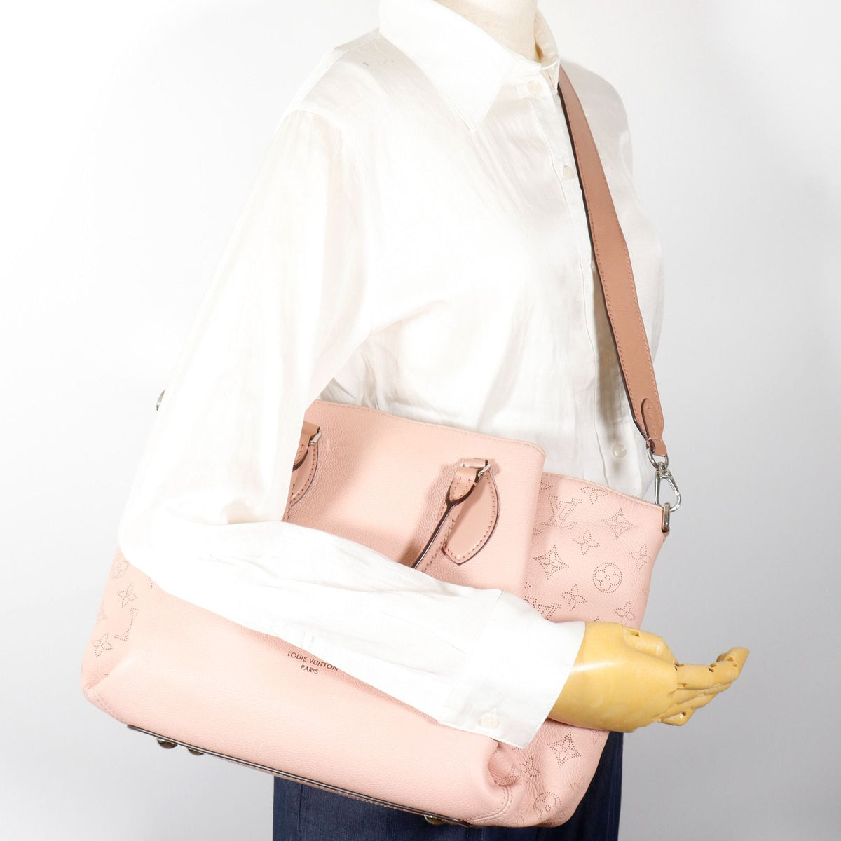 Louis Vuitton Omeya Leather Handbag