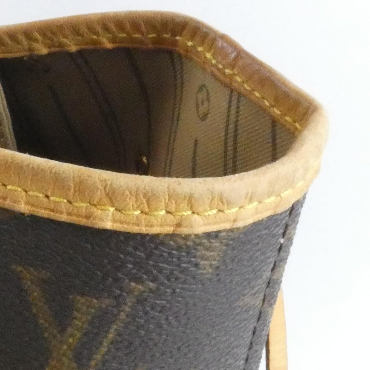 Louis Vuitton Neverfull Monogram Tote Bag