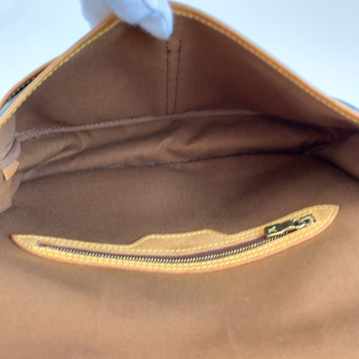 Louis Vuitton Gibeciere MM Monogram Shoulder Bag