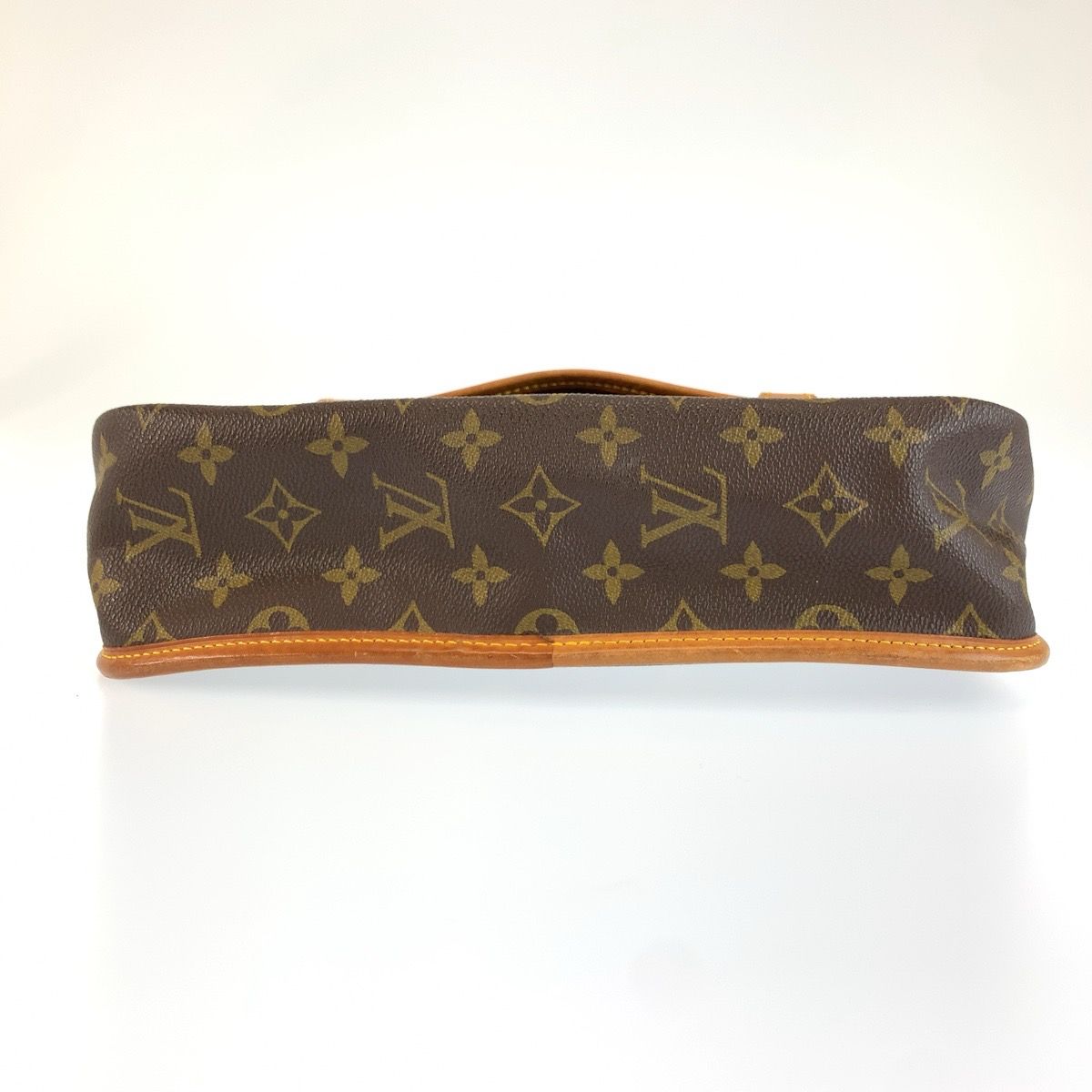 Louis Vuitton Gibeciere MM Monogram Shoulder Bag