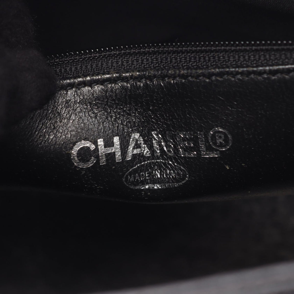 Preloved CHANEL Black Medallion tote Grained Calfskin leather A01804 2101219966922