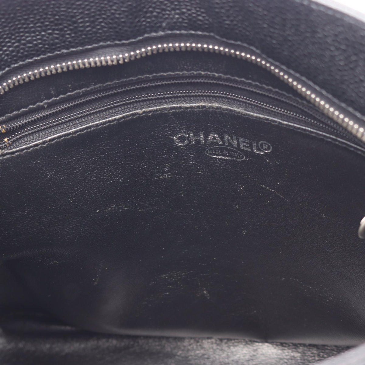 Preloved CHANEL Black Medallion tote Grained Calfskin leather A01804 2101219966922