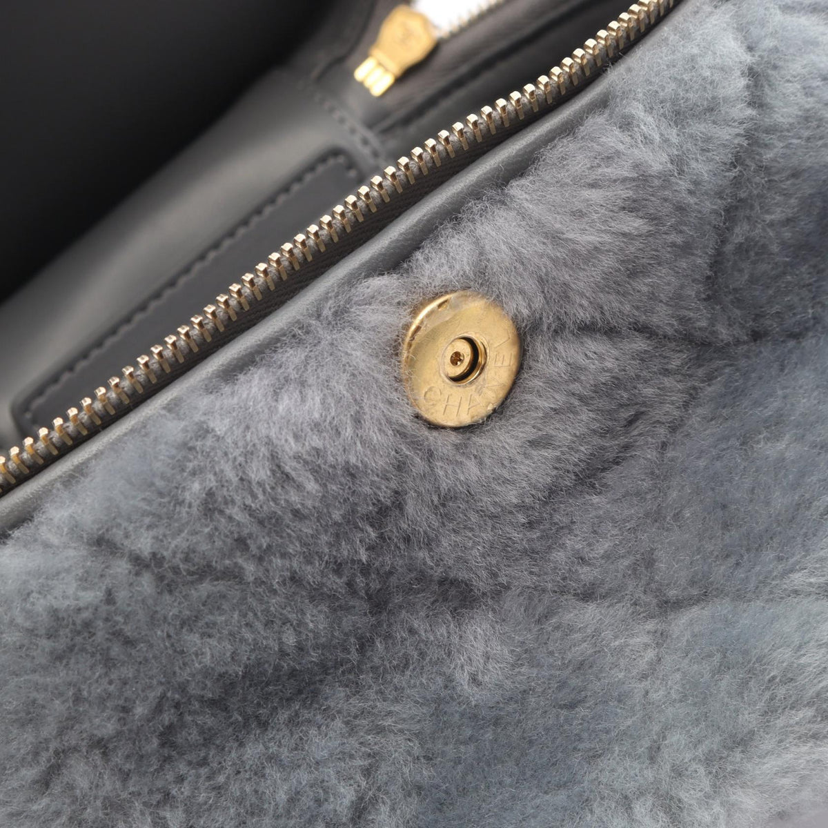 Preloved CHANEL Gray Matelasse Vanity 2WAY Mouton×leather AS3357 2120100039453