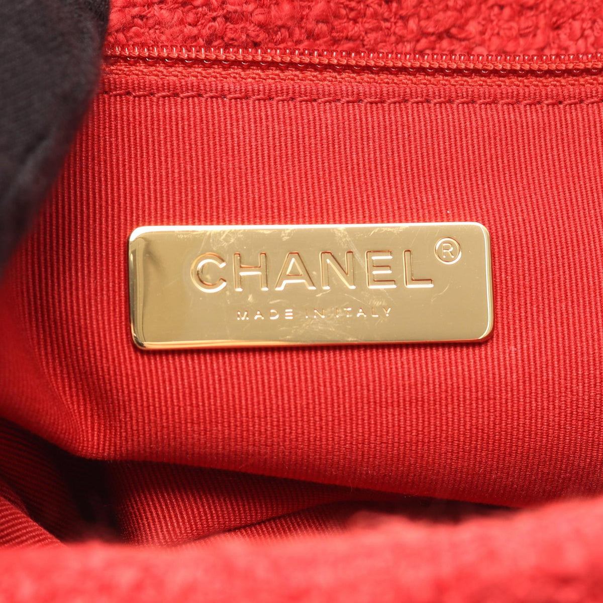 Preloved CHANEL Red 19 dix-neuf 19 Matelasse Combination Metal Fittings 2WAY Other×Fabric AS1160 2101220264116