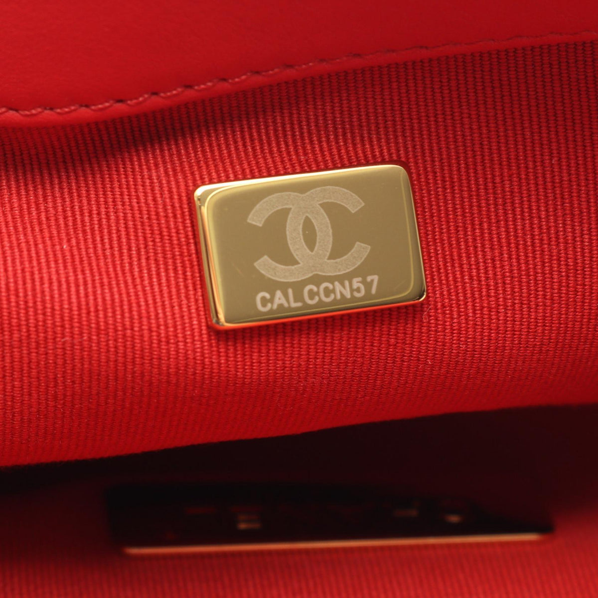 Preloved CHANEL Red 19 dix-neuf 19 Matelasse Combination Metal Fittings 2WAY Other×Fabric AS1160 2101220264116