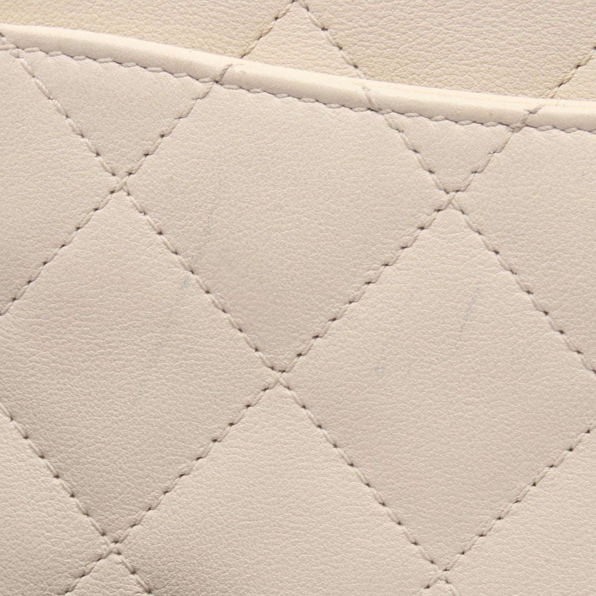 Preloved CHANEL White Gripoir Matelasse Full Flap leather 2101220204983