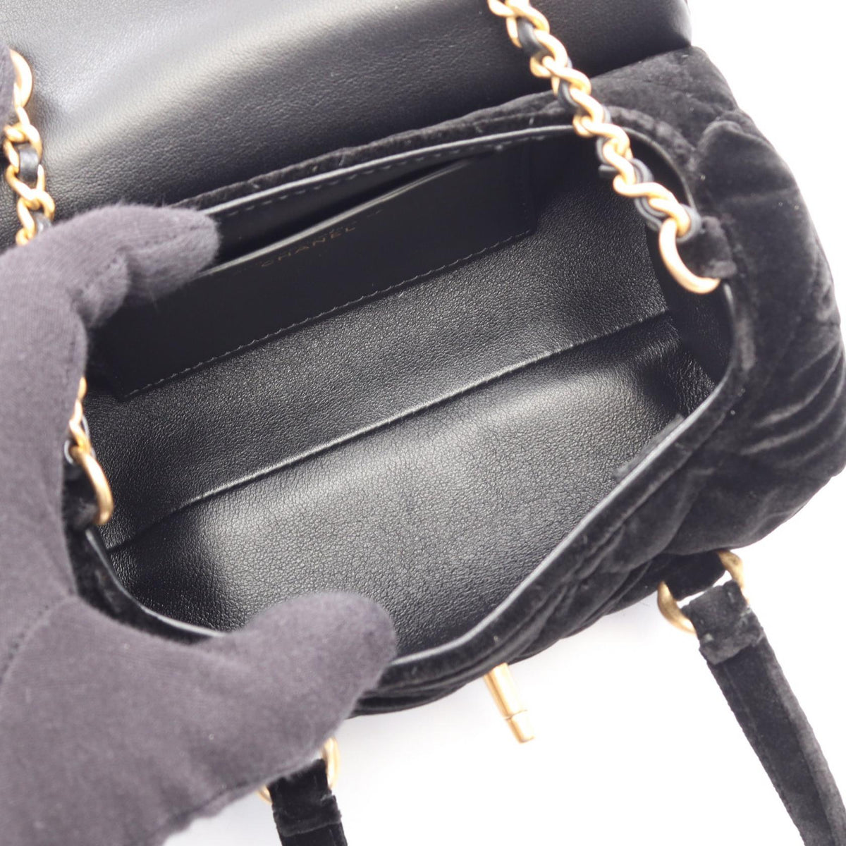 Preloved CHANEL Black Matelasse 2WAY Fabric 2101220185107