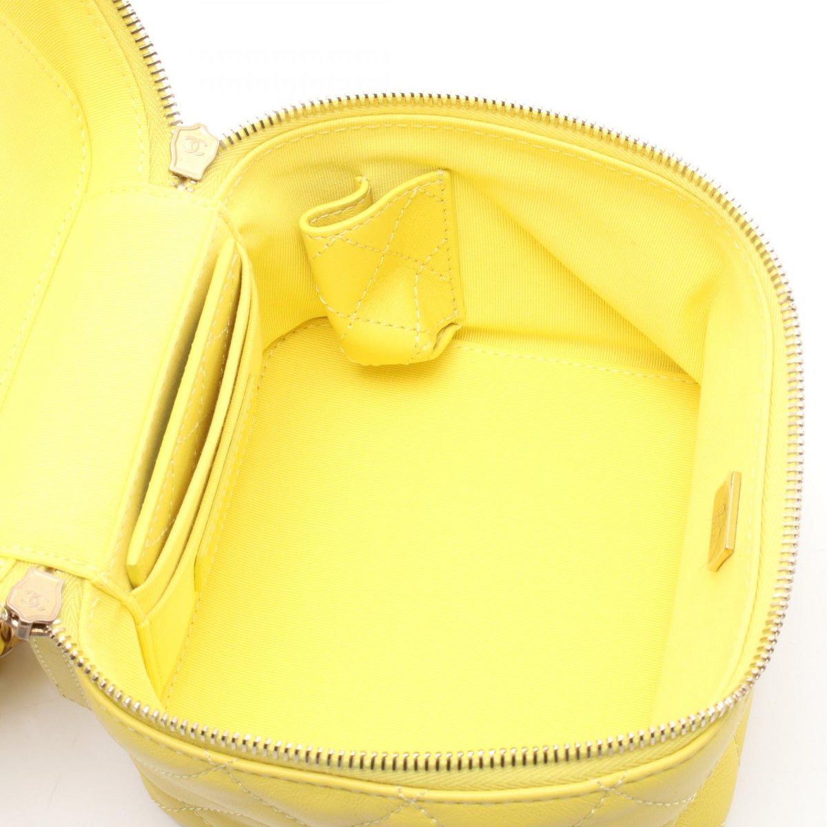 Preloved CHANEL Yellow Matelasse Vanity 2WAY Lambskin (sheep leather) 2101219785325