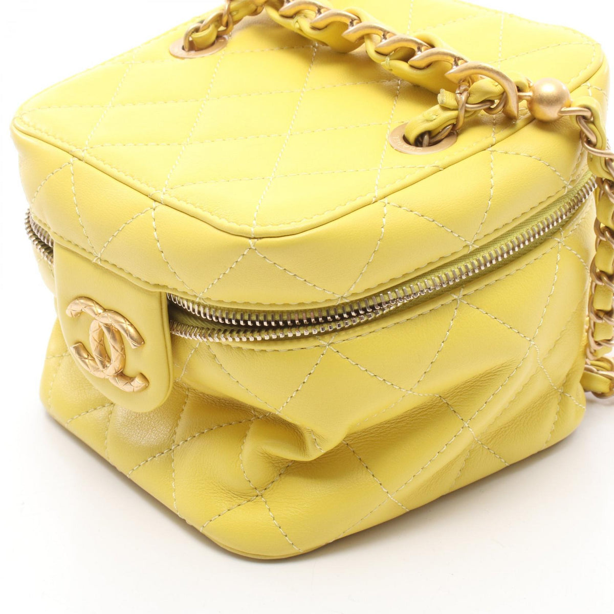 Preloved CHANEL Yellow Matelasse Vanity 2WAY Lambskin (sheep leather) 2101219785325