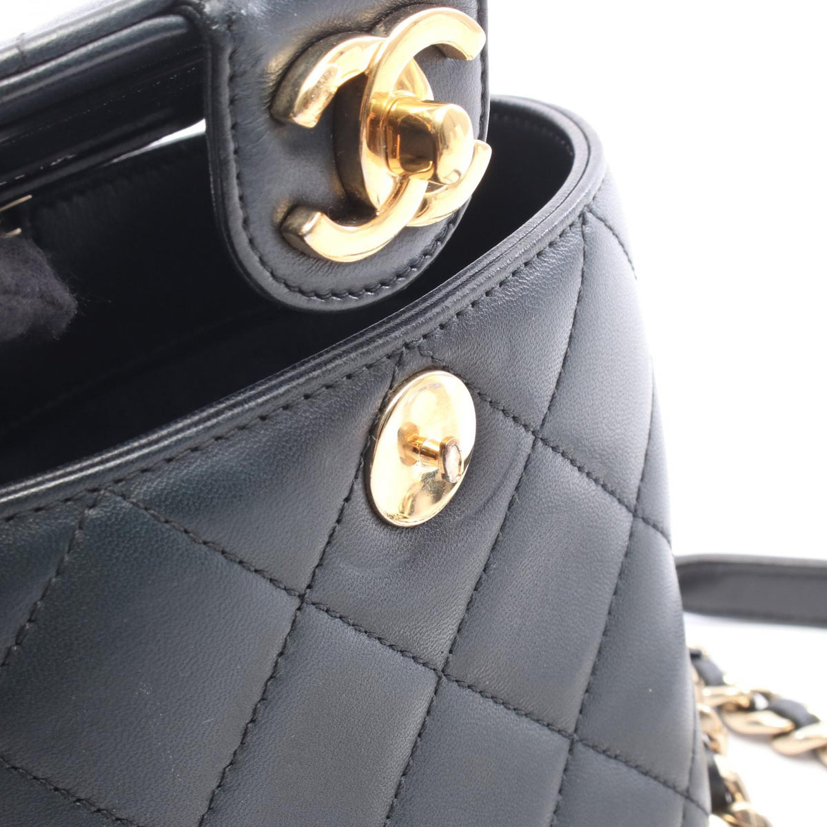 Preloved CHANEL Black Matelasse vanity Lambskin (sheep leather) 2101220285135