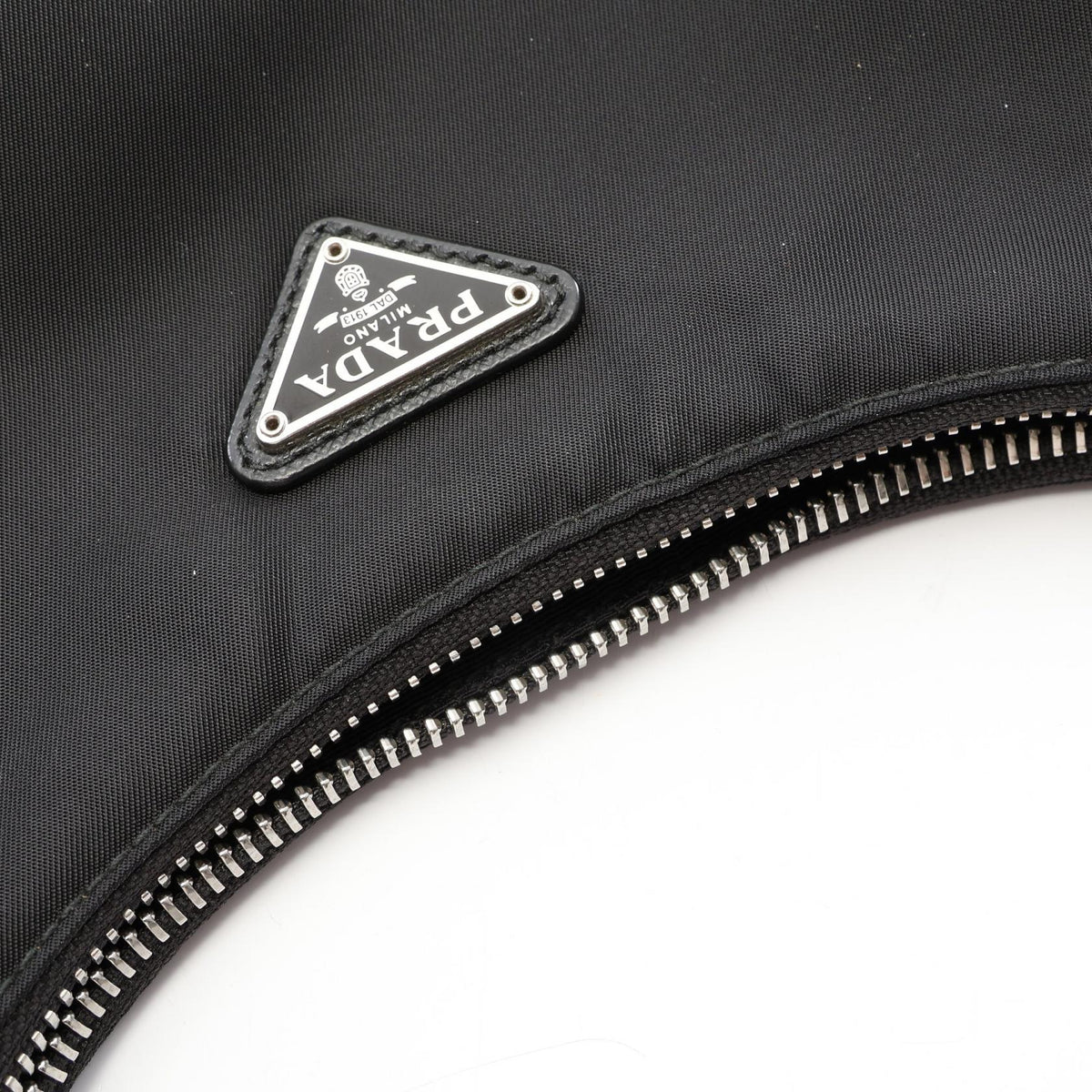 Preloved PRADA Re-Edition 2005 2WAY Shoulder Bag Black Nylon×Saffiano leather 2106800649949