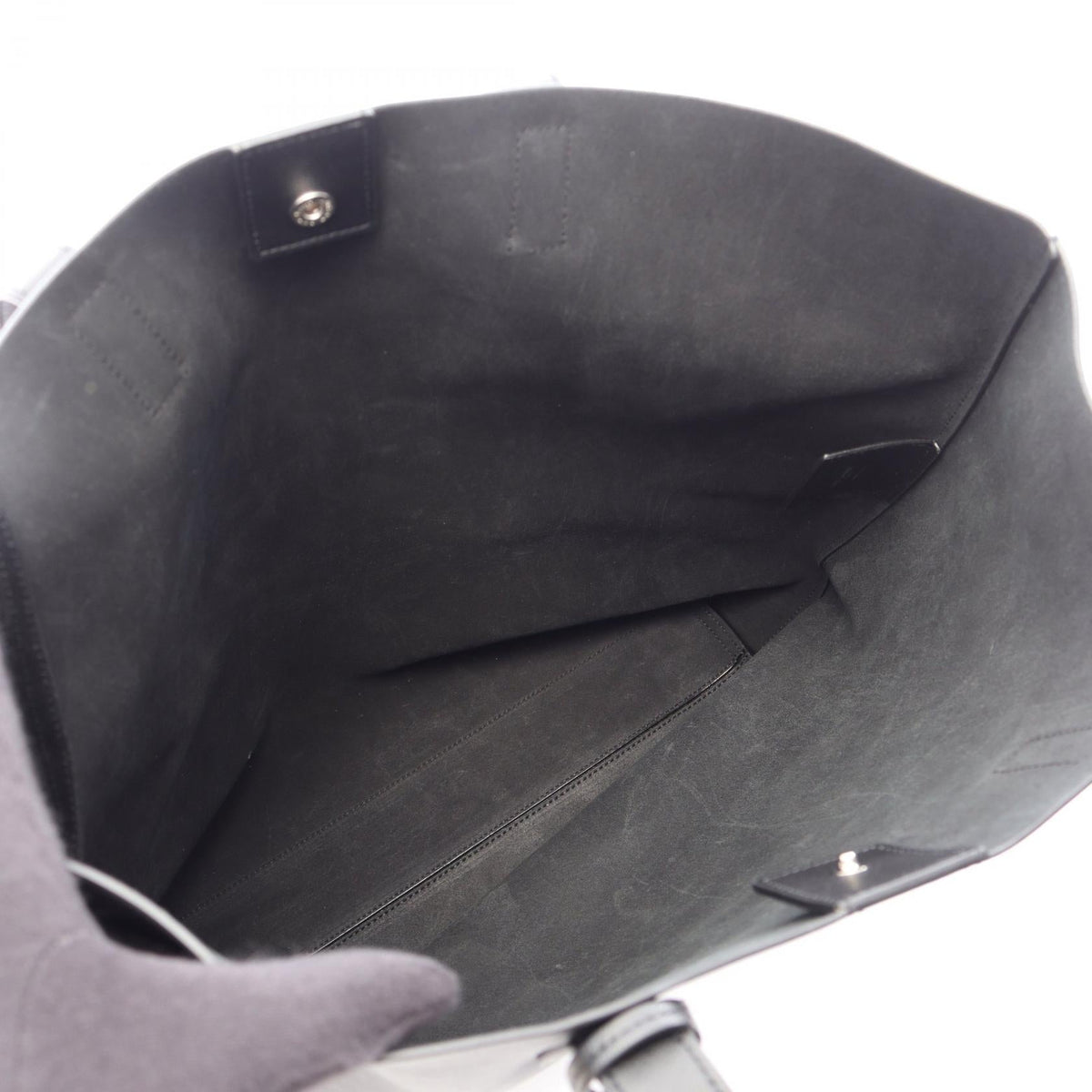 Preloved SAINT LAURENT PARIS bold Tote Bag Black leather 676657 2120900145835
