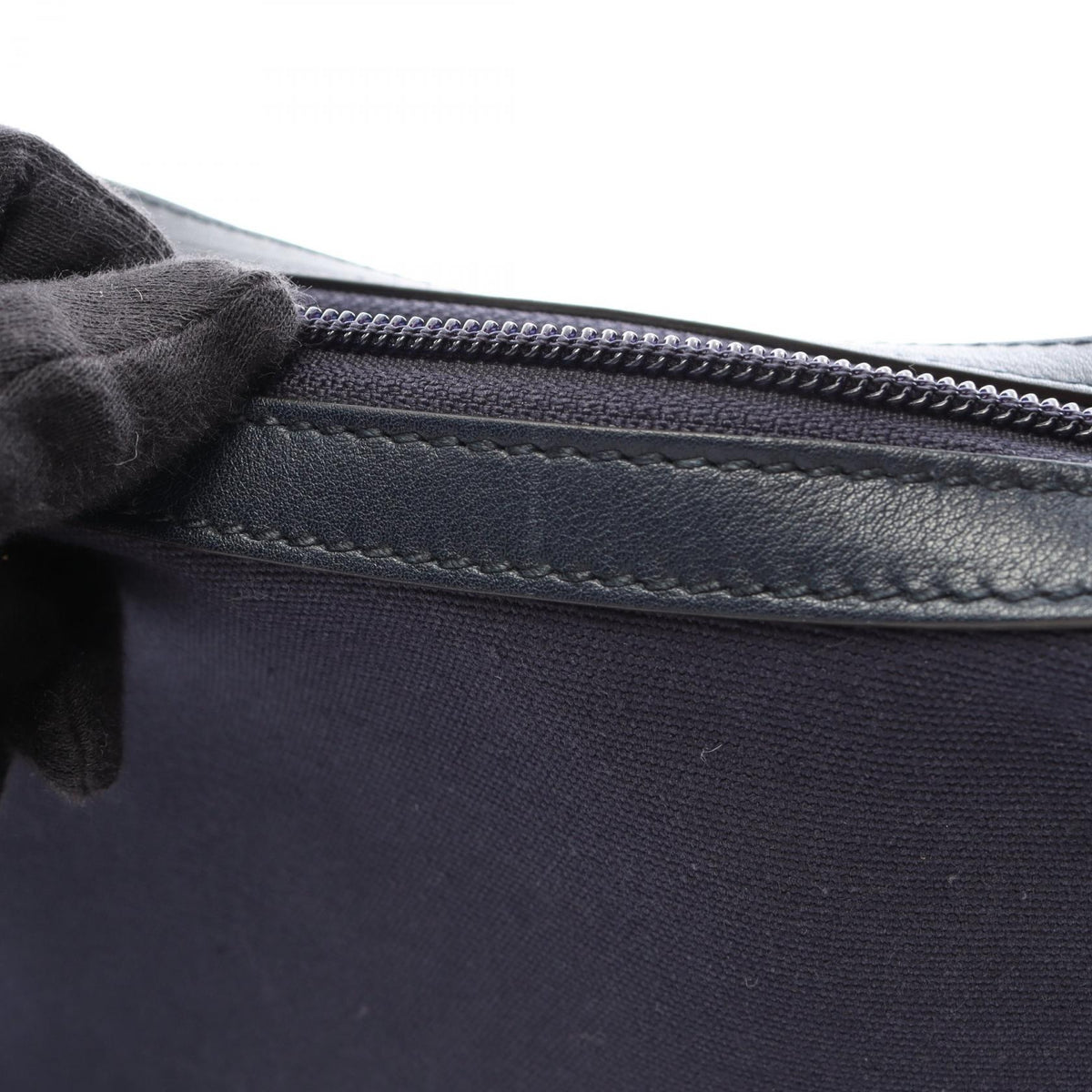 Preloved GUCCI Handbag Navy canvas×leather 263757 2101220288457